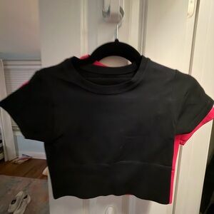 Black cropped aerie top